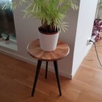 Small plant table: Oak
