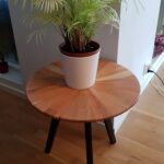 Circular table: (beech tree, 50cm diameter)
